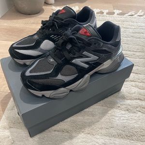NEW BALANCE 9060’s BLACK GREY